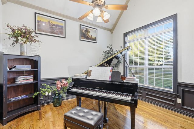 3724 Cove Timber Avenue, Granbury, TX 76049