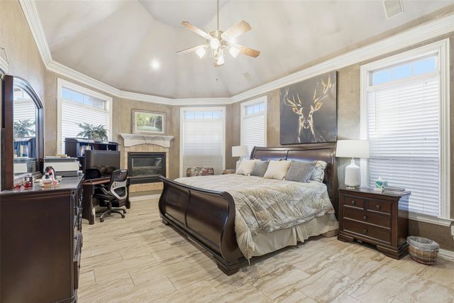 3724 Cove Timber Avenue, Granbury, TX 76049