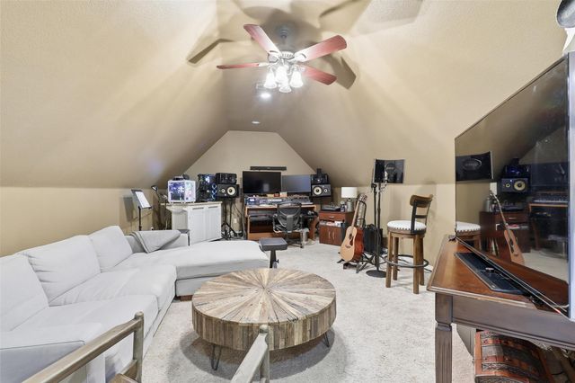 3724 Cove Timber Avenue, Granbury, TX 76049