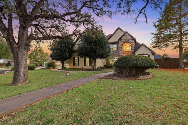 3724 Cove Timber Avenue, Granbury, TX 76049