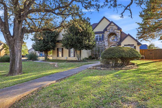 3724 Cove Timber Avenue, Granbury, TX 76049