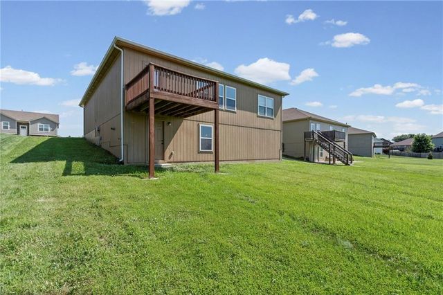 26165 W 141st Court, Olathe, KS 66061