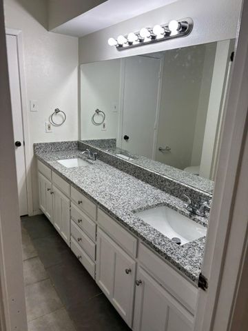 2100 Valleywood Drive, Arlington, TX 76013