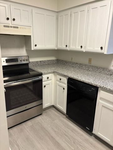 2100 Valleywood Drive, Arlington, TX 76013