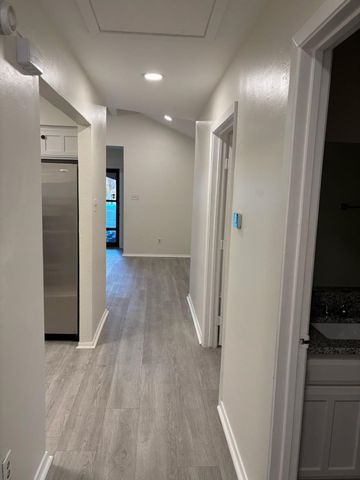 2100 Valleywood Drive, Arlington, TX 76013