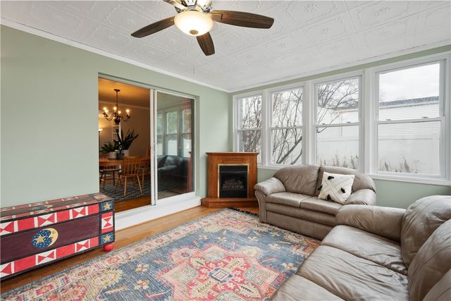 145 Pilgrim Dr, Leet Twp, PA 15143