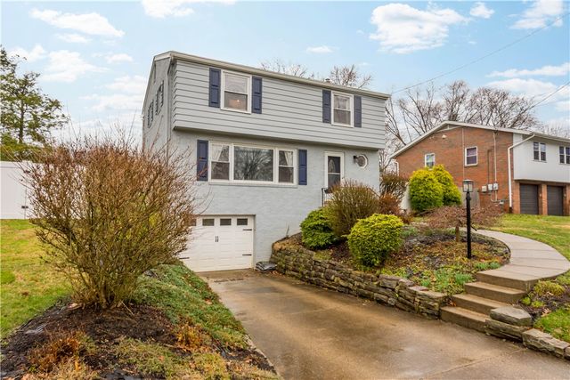 145 Pilgrim Dr, Leet Twp, PA 15143