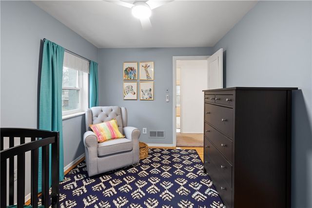 145 Pilgrim Dr, Leet Twp, PA 15143