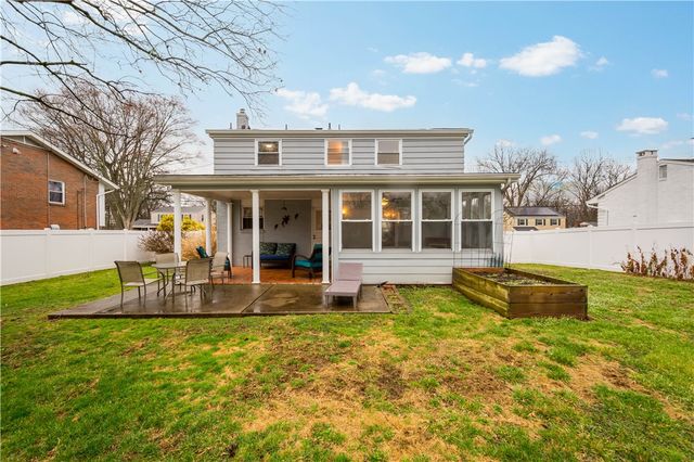 145 Pilgrim Dr, Leet Twp, PA 15143