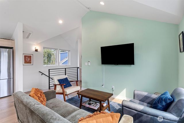 3013 61st Avenue SW, Seattle, WA 98116