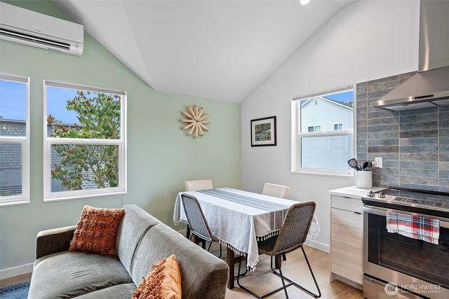 3013 61st Avenue SW, Seattle, WA 98116