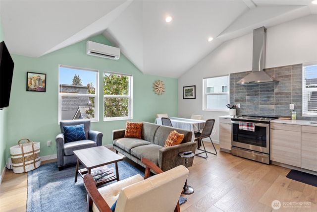 3013 61st Avenue SW, Seattle, WA 98116