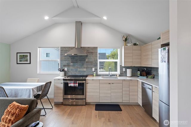 3013 61st Avenue SW, Seattle, WA 98116