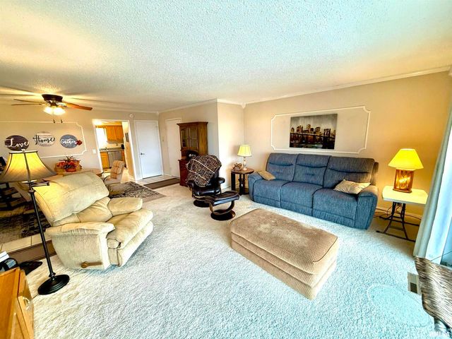 3721 35TH Street 4, Moline, IL 61265