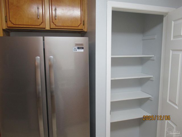 526 Greenberry Dr, Cantonment, FL 32533