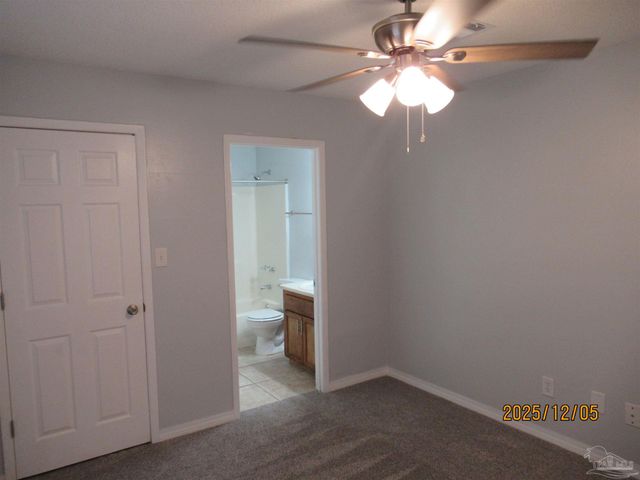 526 Greenberry Dr, Cantonment, FL 32533