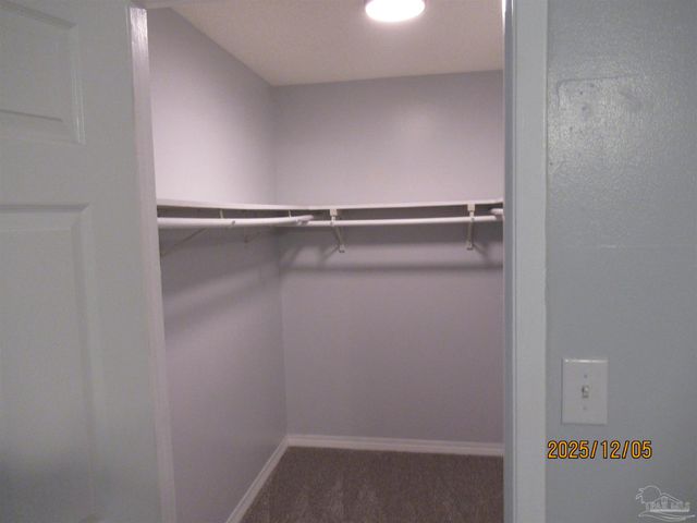 526 Greenberry Dr, Cantonment, FL 32533