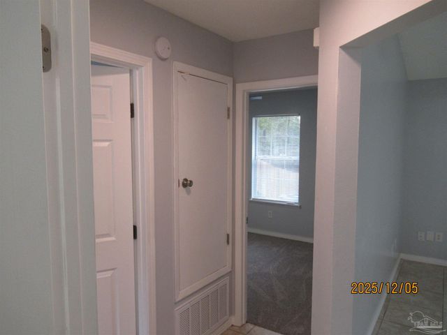 526 Greenberry Dr, Cantonment, FL 32533