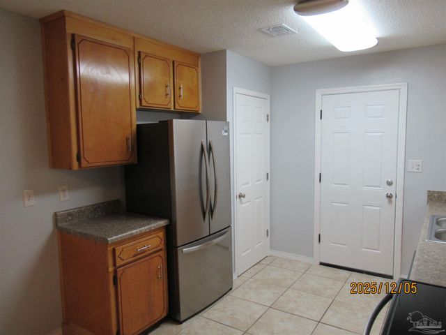 526 Greenberry Dr, Cantonment, FL 32533