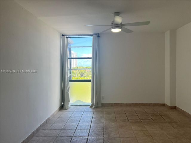 3475 N Country Club Drive 716, Aventura, FL 33180