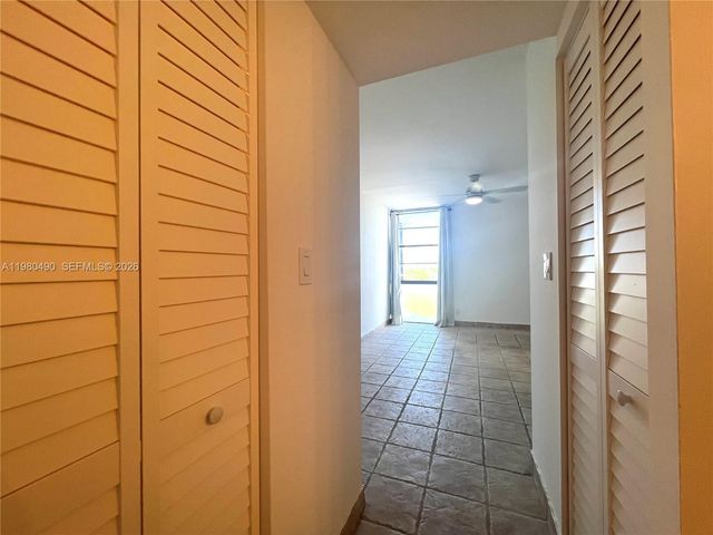 3475 N Country Club Drive 716, Aventura, FL 33180