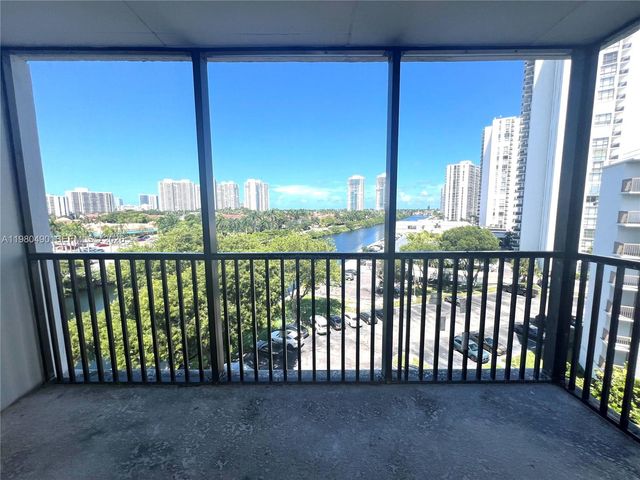 3475 N Country Club Drive 716, Aventura, FL 33180
