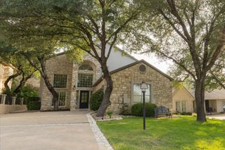 403 Golf Crest LN, Lakeway, TX 78734