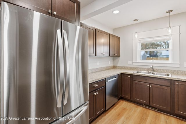 925 N Pine Street, Lansing, MI 48906