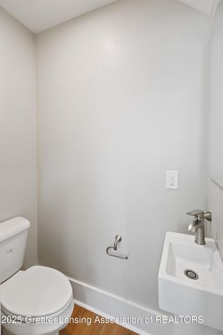 925 N Pine Street, Lansing, MI 48906