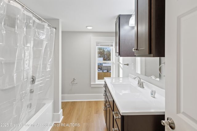 925 N Pine Street, Lansing, MI 48906