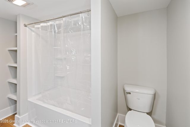 925 N Pine Street, Lansing, MI 48906