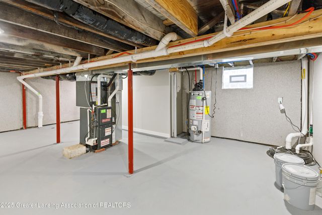 925 N Pine Street, Lansing, MI 48906