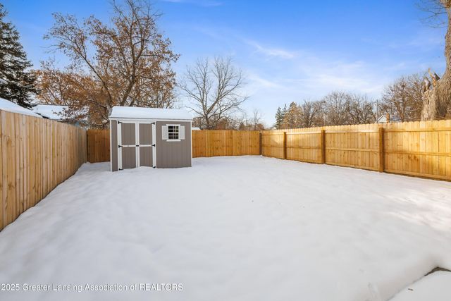 925 N Pine Street, Lansing, MI 48906