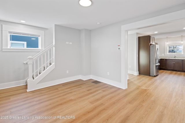 925 N Pine Street, Lansing, MI 48906