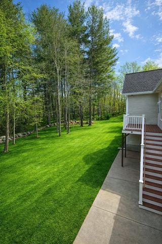 16 Arbor Dr 16, Dracut, MA 01826