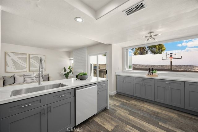 136 Donnybrook, Brea, CA 92821