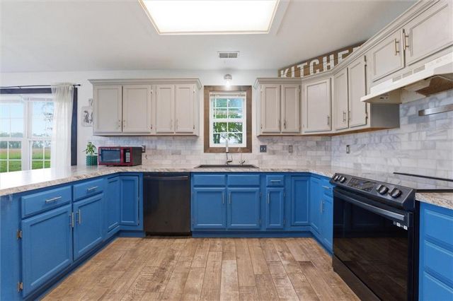 531 S Truman Road, Archie, MO 64725