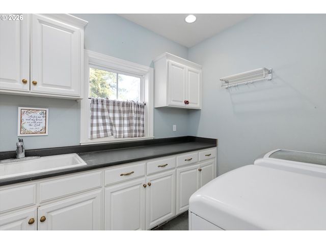 12247 S Casto Rd, Oregon City, OR 97045