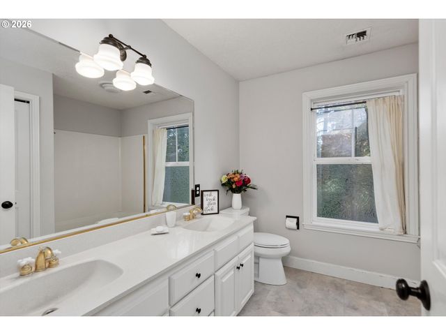 12247 S Casto Rd, Oregon City, OR 97045