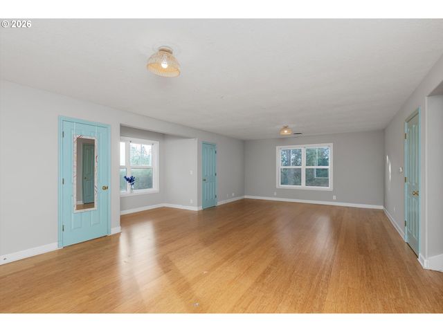 12247 S Casto Rd, Oregon City, OR 97045