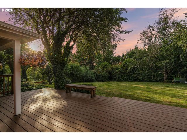 12247 S Casto Rd, Oregon City, OR 97045