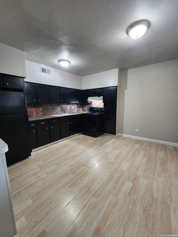 615 Vance Jackson Rd Apt 204, San Antonio, TX 78201