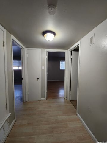 615 Vance Jackson Rd Apt 204, San Antonio, TX 78201