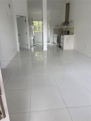 13170 SW 66 1810B, Miami, FL 33183