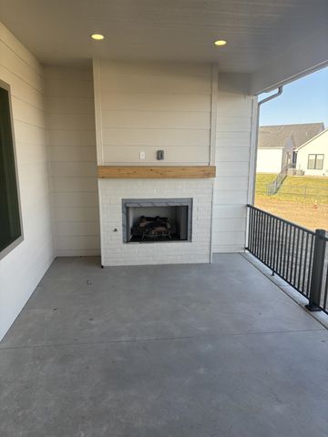 3650 N Bristol Ct, Wichita, KS 67226