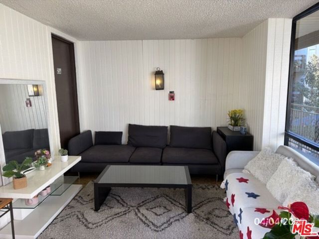 525 S Ardmore Avenue 242, Los Angeles, CA 90020