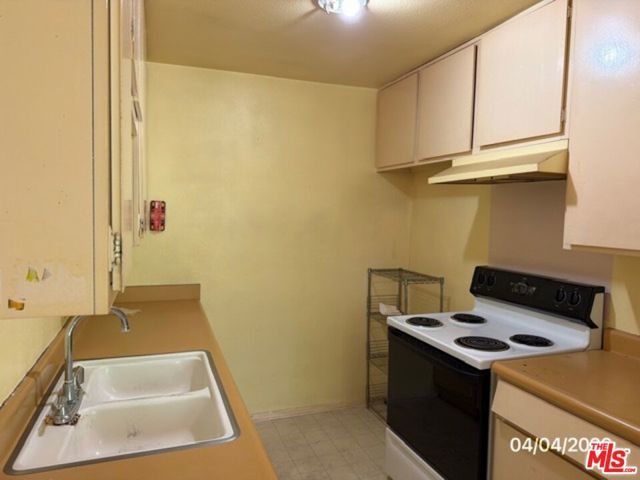 525 S Ardmore Avenue 242, Los Angeles, CA 90020