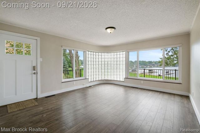 4151 Bluebird Drive, Commerce Twp, MI 48382