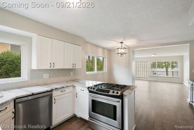 4151 Bluebird Drive, Commerce Twp, MI 48382