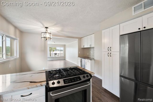 4151 Bluebird Drive, Commerce Twp, MI 48382
